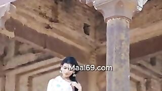 Reshmi_Nair_Exclusive_outdoor_tourist_place_strip_480p_Desivdo