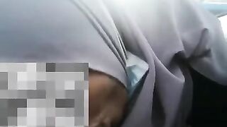 Malay Wife Can't Fuck At Home, She Gives Bj In Car