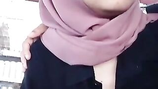 Jilbab Kocokin Pacar